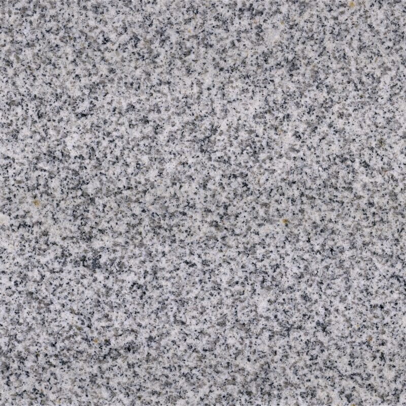 หินแกรนิต China White F603 สีเทา ลายดอกสีดำขนาดเล็ก | ปูพื้นหน้าบ้านแบบประหยัด