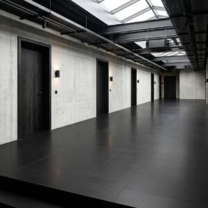 188-pure-black-07-long-corridor png (1)