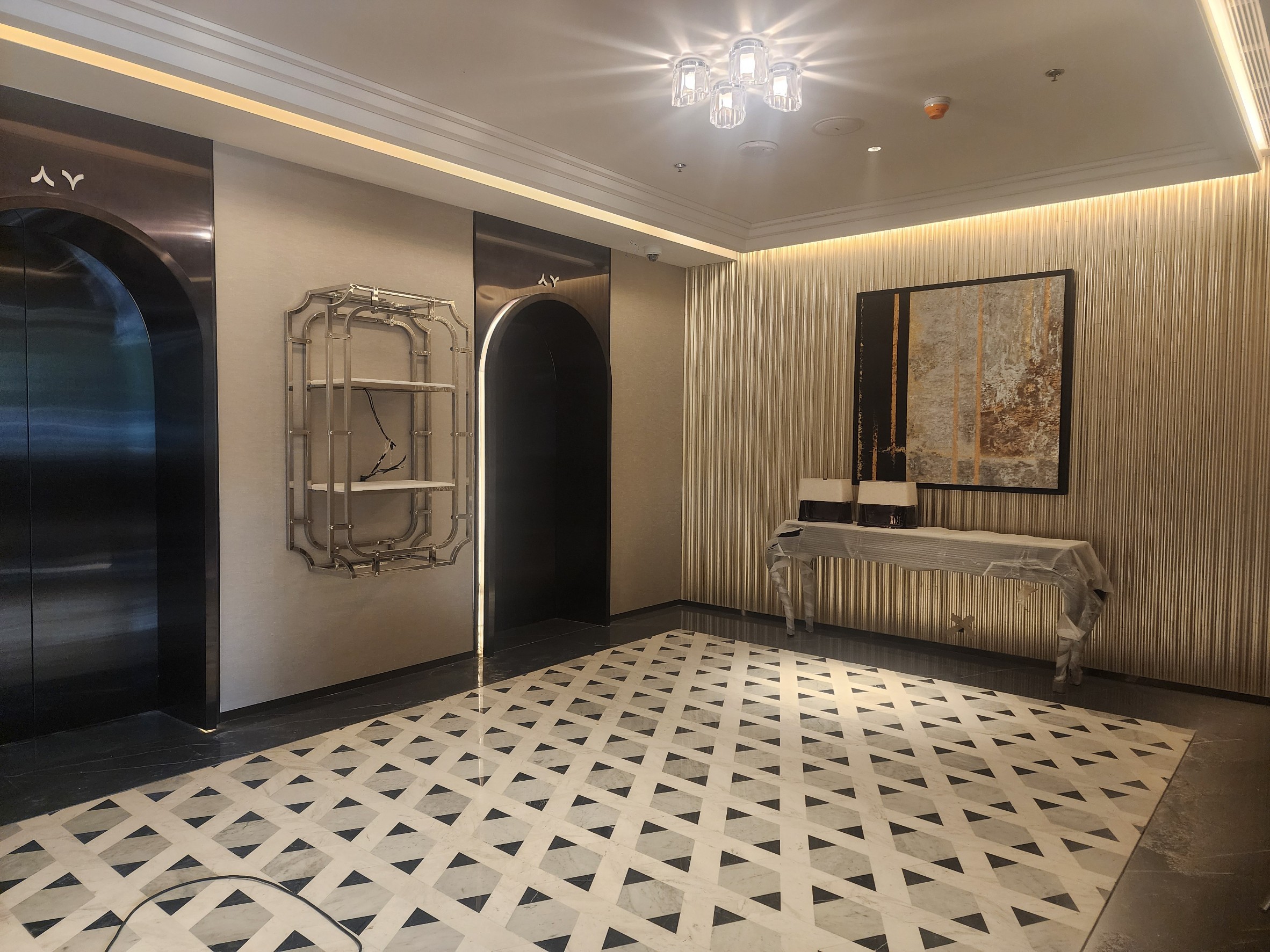 LINE_ALBUM_One Bangkok H3_250619_2_0
